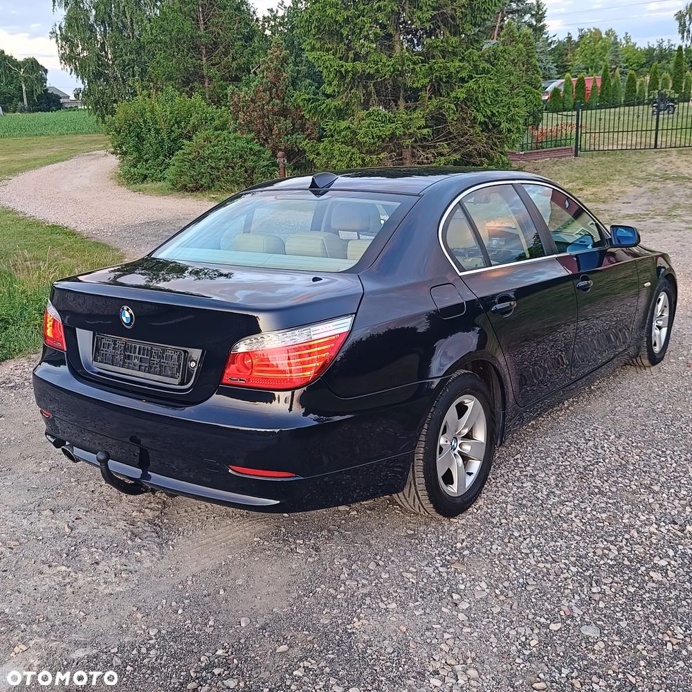 BMW Seria 5 520d Special Edition - 12