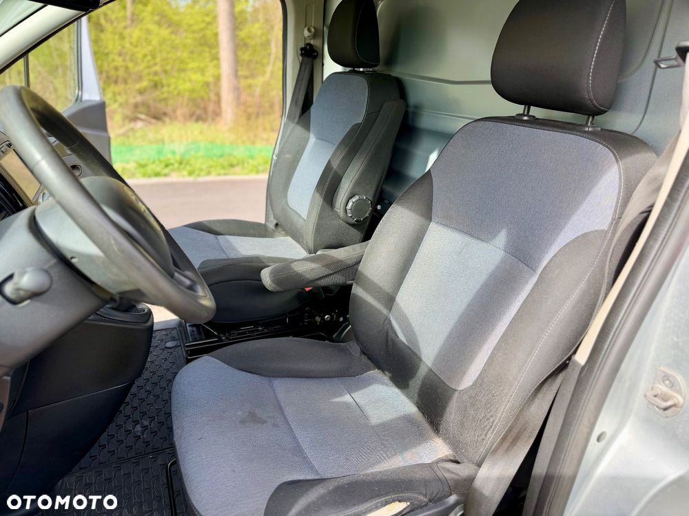 Opel Vivaro - 17