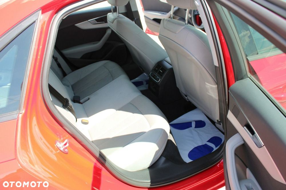 Audi A4 Limousine - 30