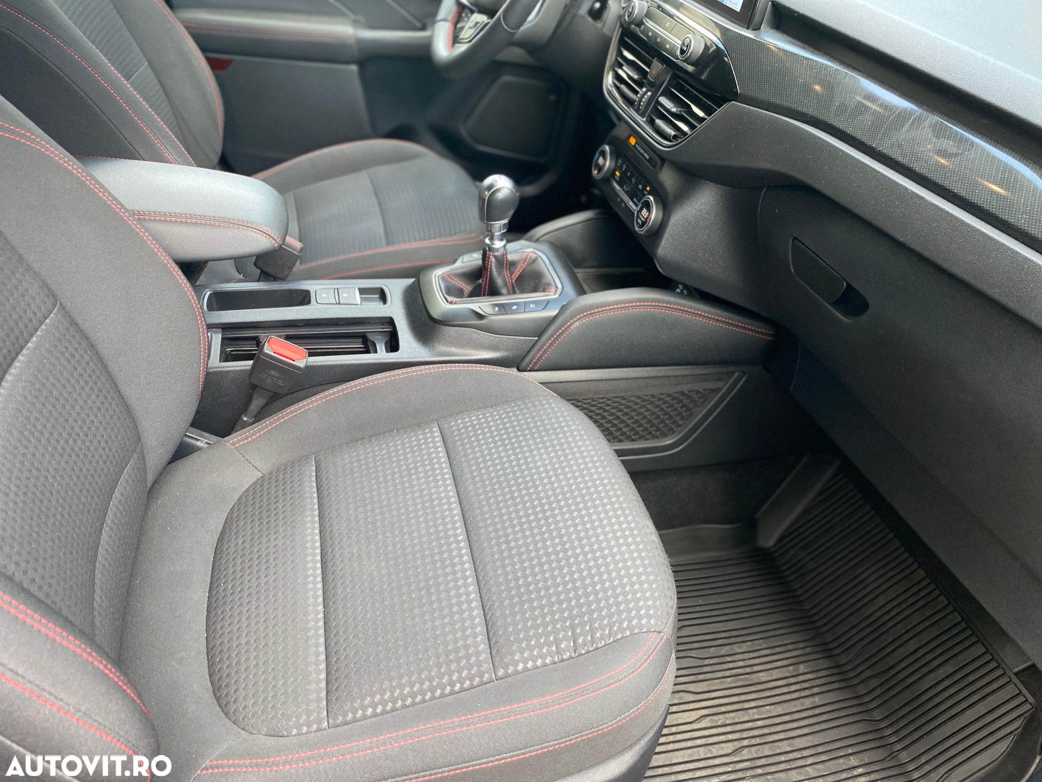 Ford Kuga 1.5 EcoBlue FWD ST Line - 14