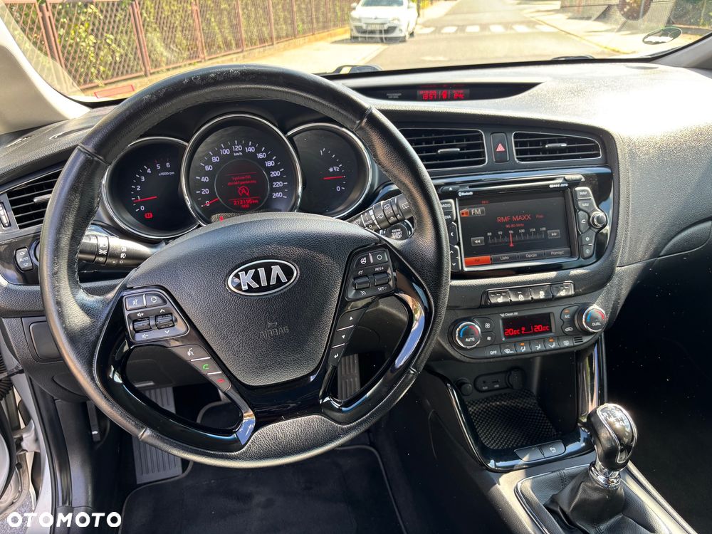 Kia Ceed 1.6 CRDi 128 Spirit - 11