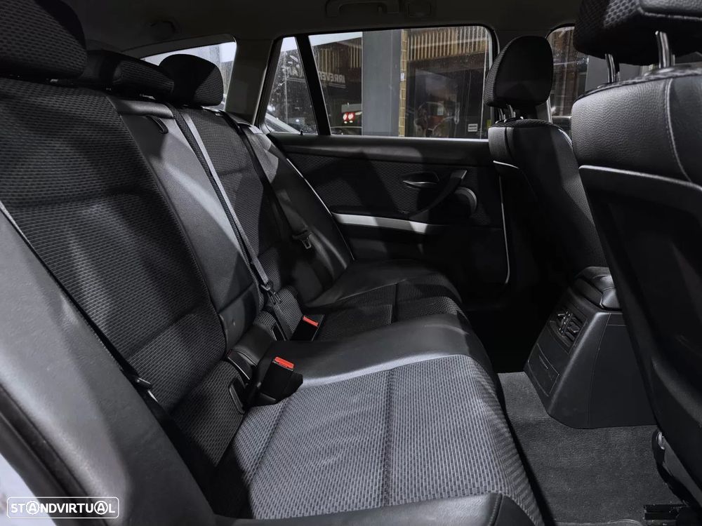 BMW 320 d Touring Sport - 23