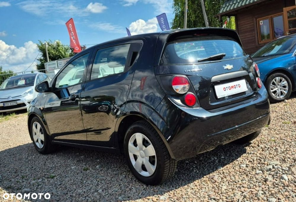 Chevrolet Aveo - 2