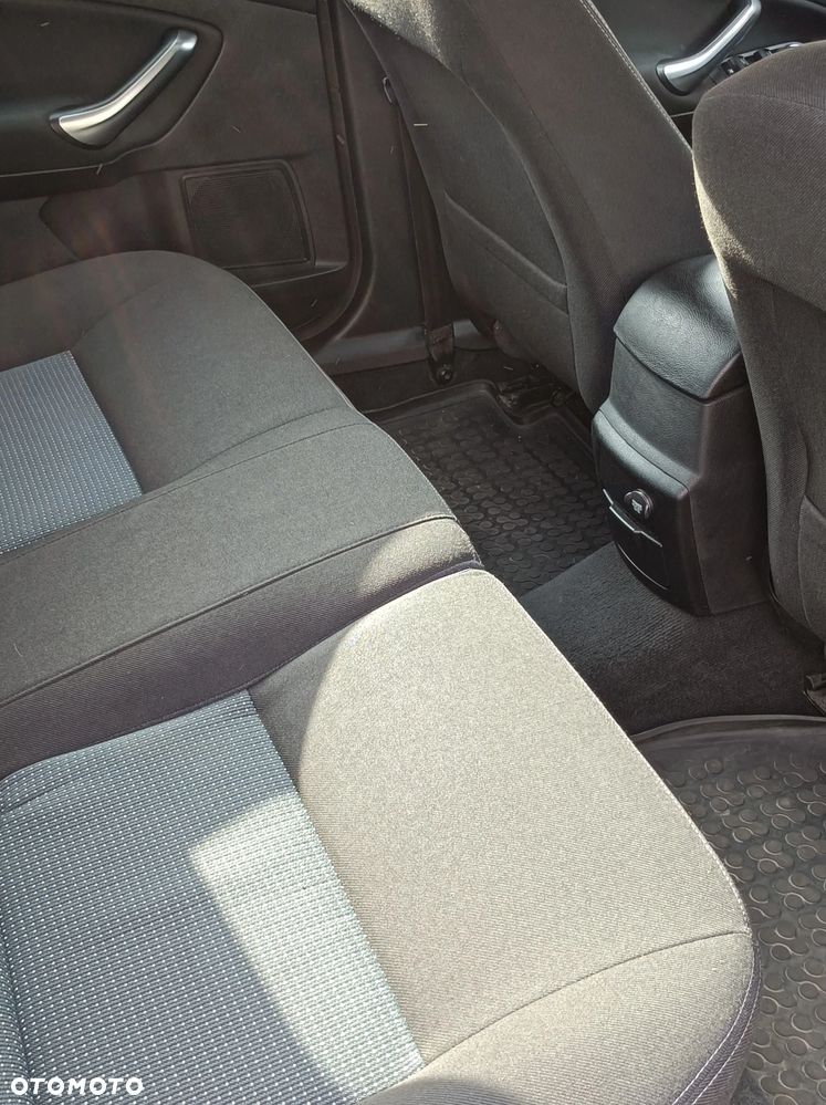 Ford Mondeo 2.0 TDCi Gold X - 8