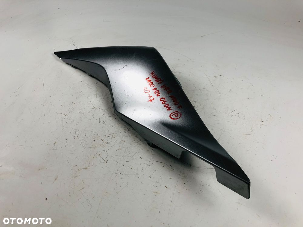 Honda VFR 1200 10-17 zadupek ogon prawy owiewka prawa - 3