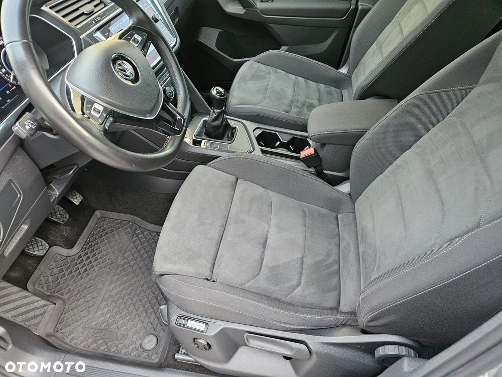 Volkswagen Tiguan - 11