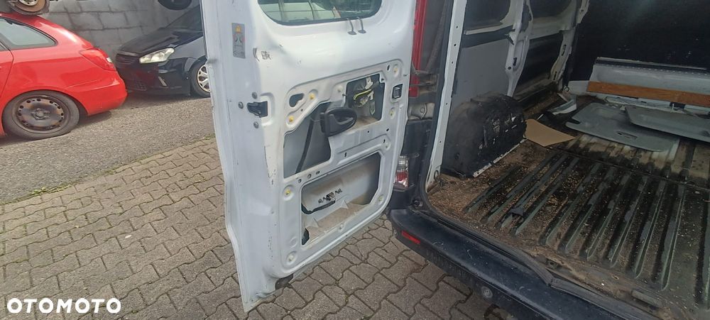 Opel Vivaro - 15