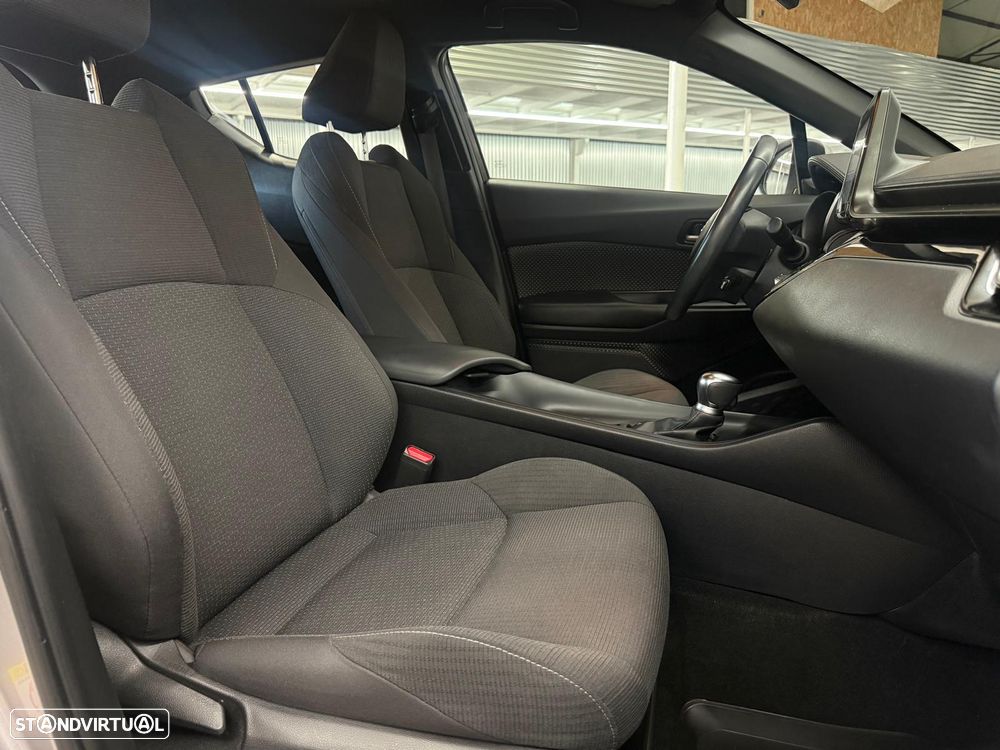 Toyota C-HR 1.8 HSD Comfort - 18