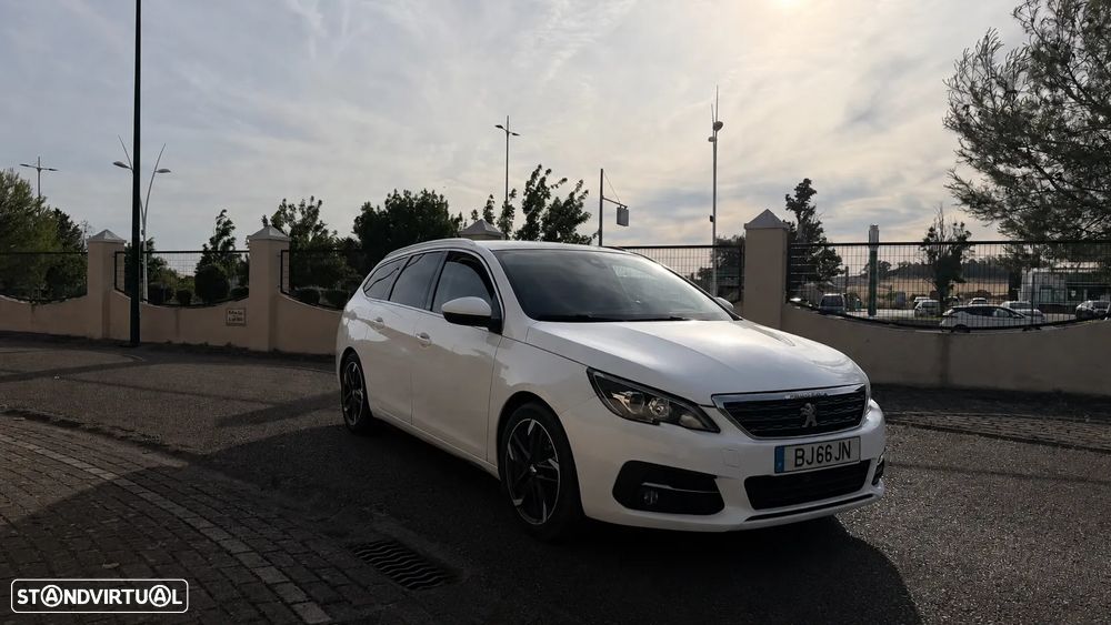 Peugeot 308 SW PureTech 130 Stop & Start Allure - 2