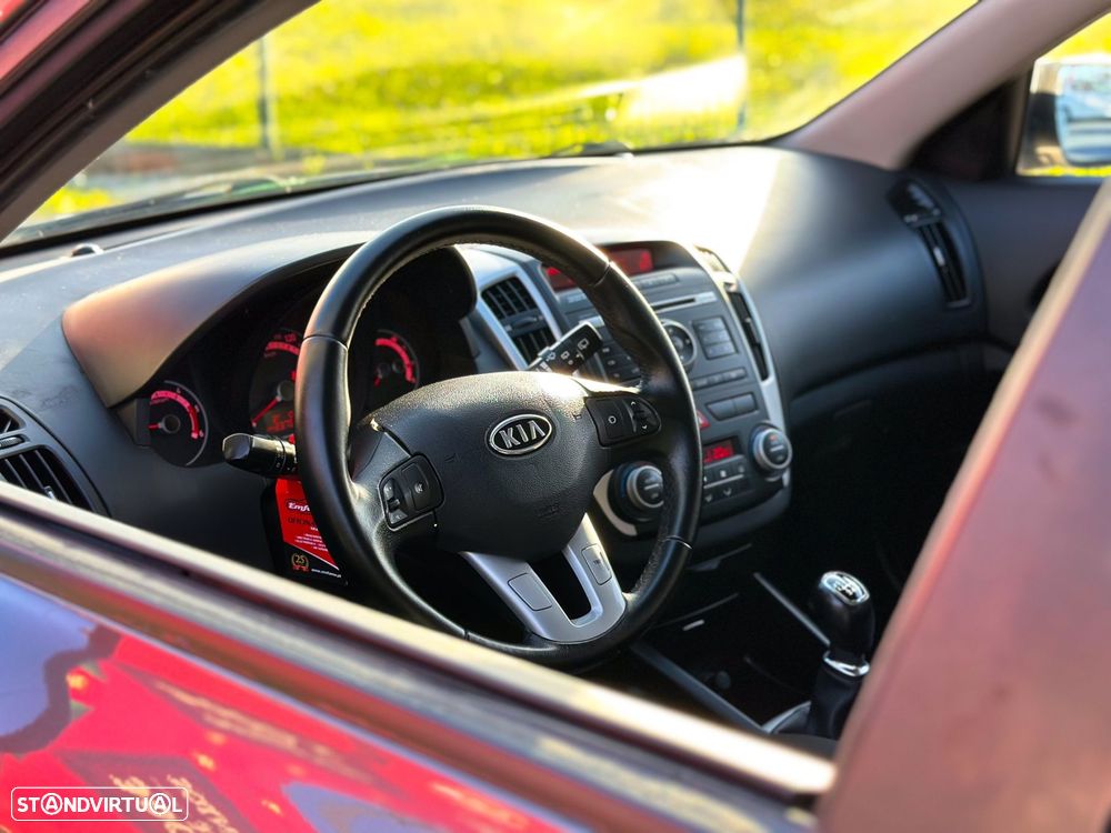 Kia Ceed SW 1.6 CRDi EX ISG - 2