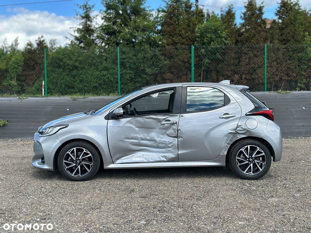 Toyota Yaris - 12
