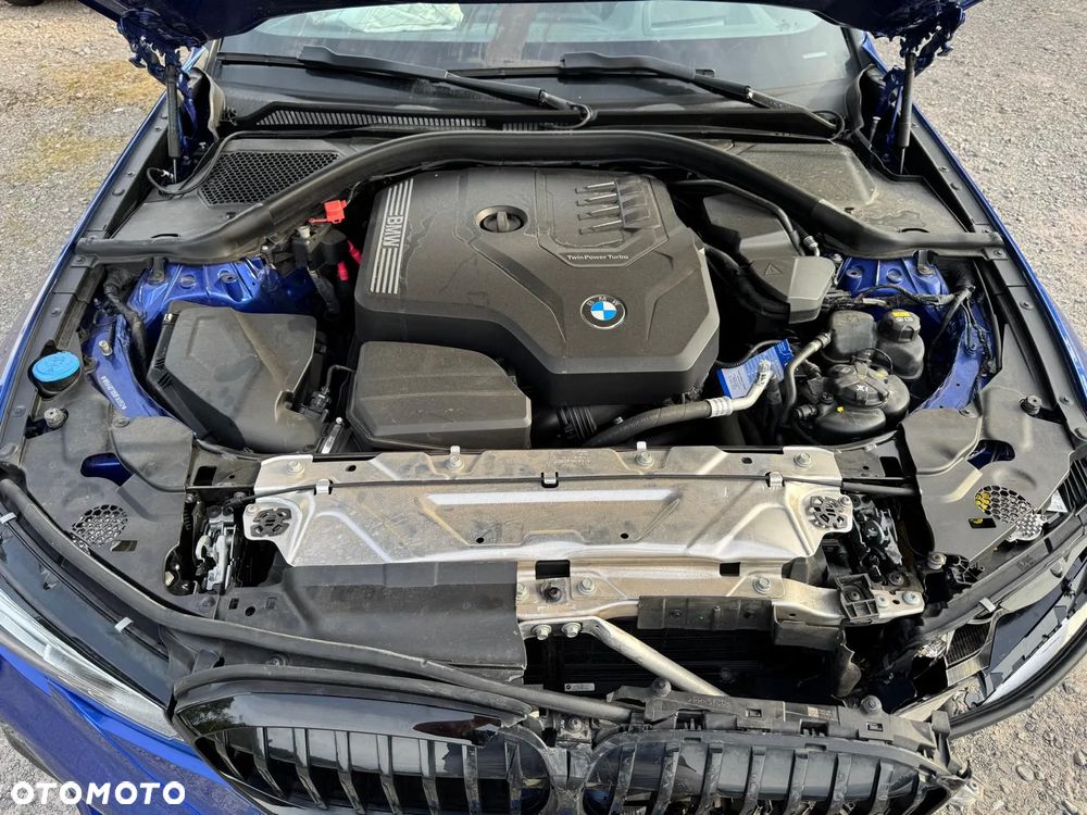 BMW Seria 3 330i xDrive M Sport - 21