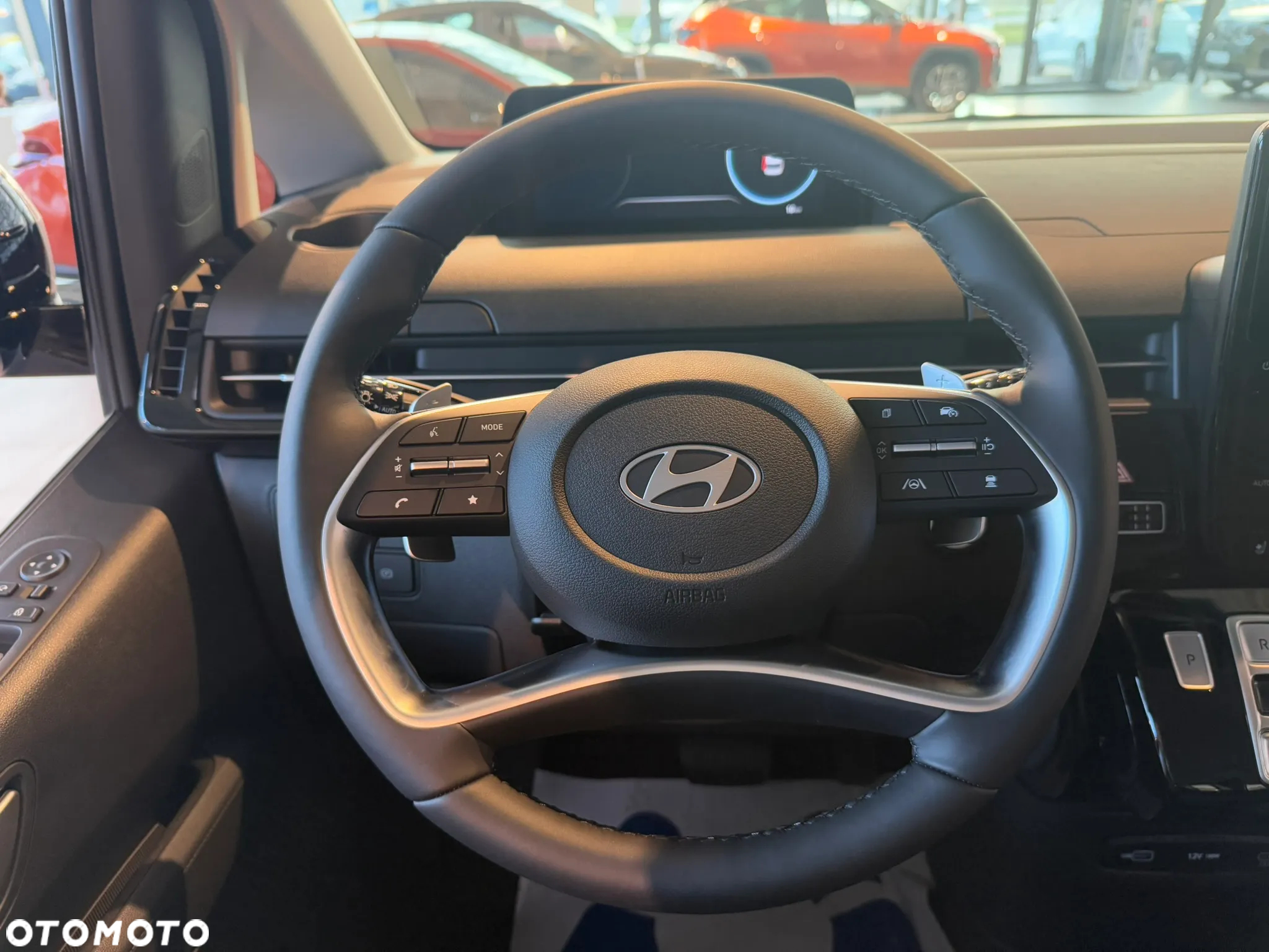 Hyundai Staria - 15
