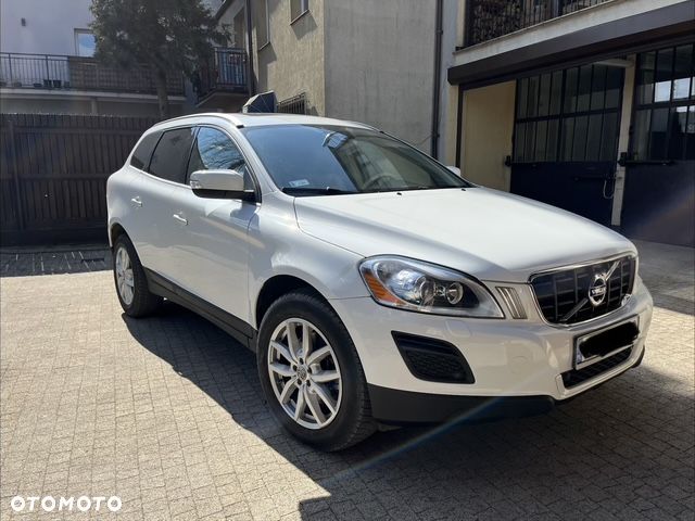 Volvo XC 60 T6 AWD Momentum - 5