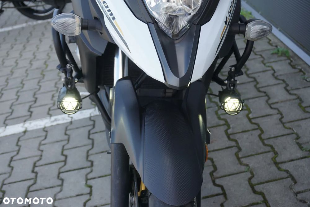 Suzuki V-STROM - 25