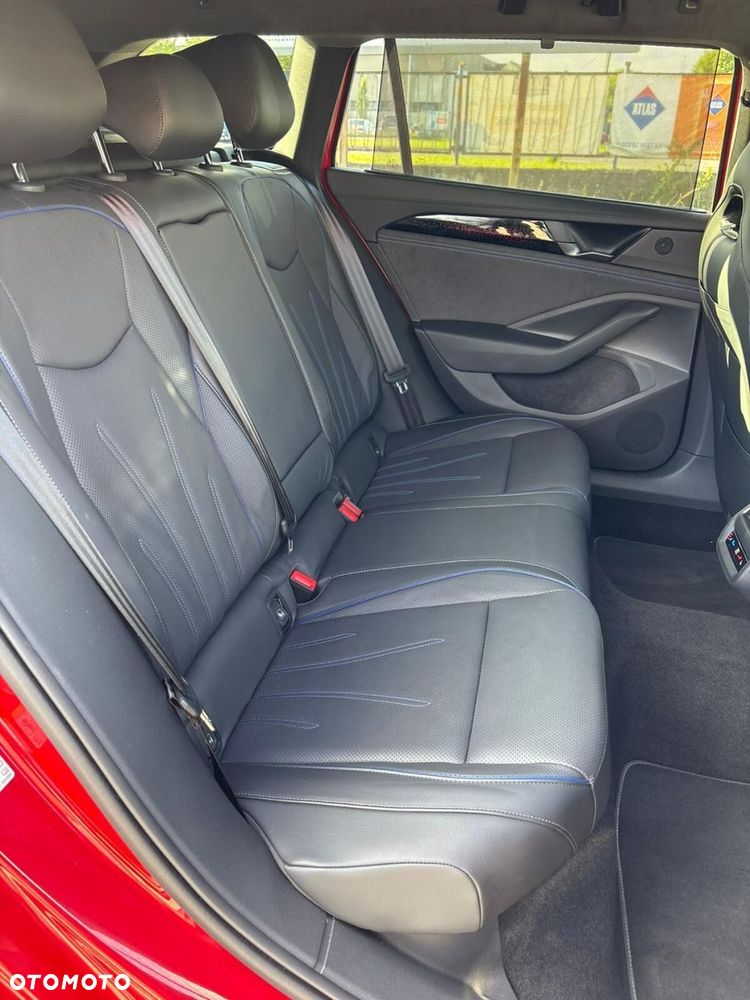 Volkswagen Passat - 38