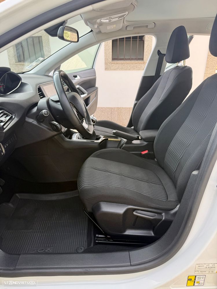 Peugeot 308 SW 1.6 BlueHDi Allure J17 - 20