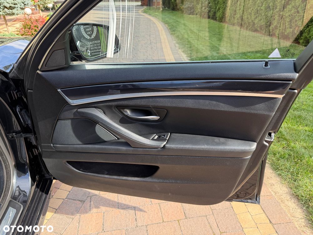 BMW Seria 5 520d Luxury Line - 16