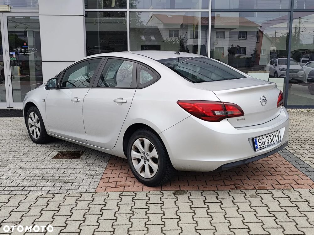 Opel Astra 1.6 Business EU6 - 6