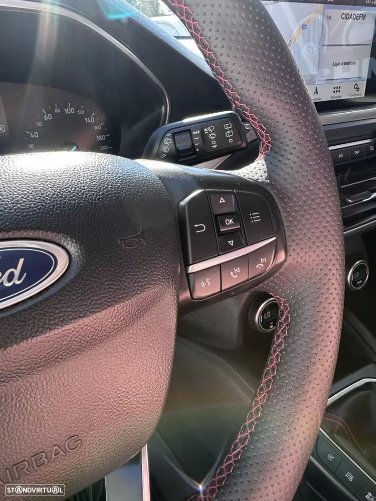 Ford Focus 1.0 EcoBoost S&S TITANIUM - 22