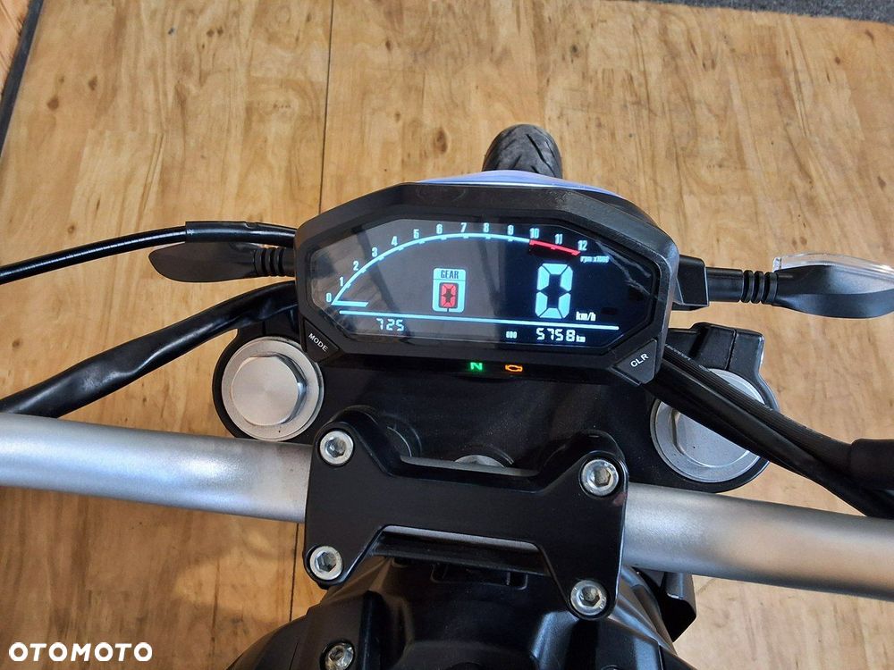 Moto Magnus Inny - 5