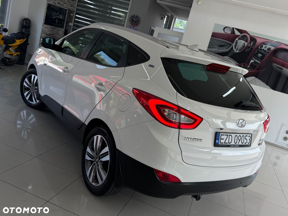 Hyundai ix35 1.7 CRDi 2WD blue Finale Gold - 9
