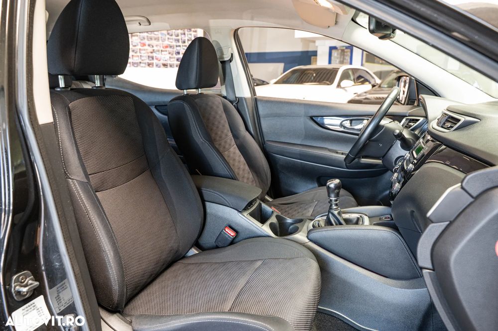 Nissan Qashqai 1.6 DCI N-Connecta - 13