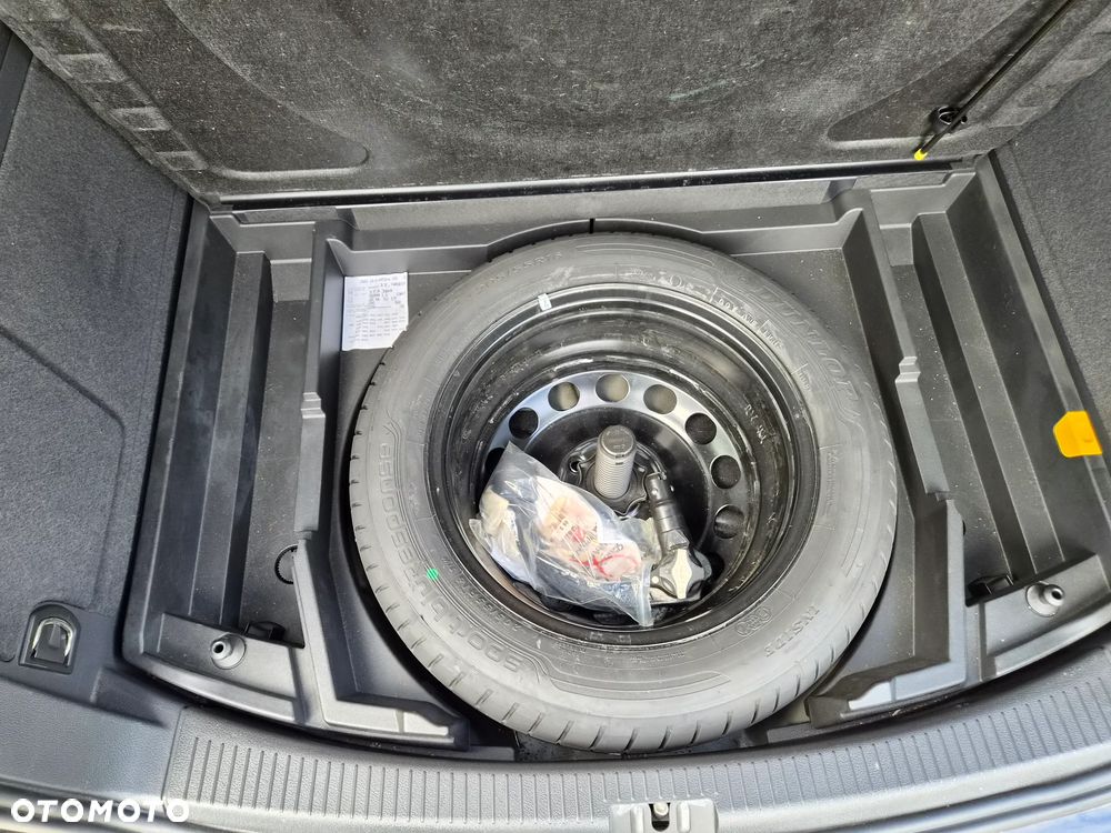 Volkswagen Touran 1.4 TSI DSG Cup - 18