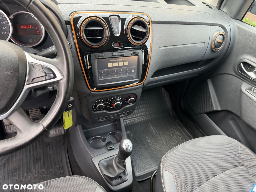 Dacia Dokker TCe 115 Stepway Celebration - 16