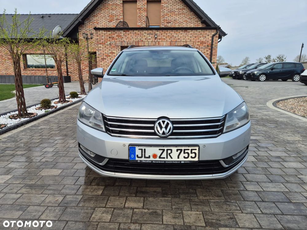 Volkswagen Passat 2.0 Blue TDI SCR Exclusive - 9