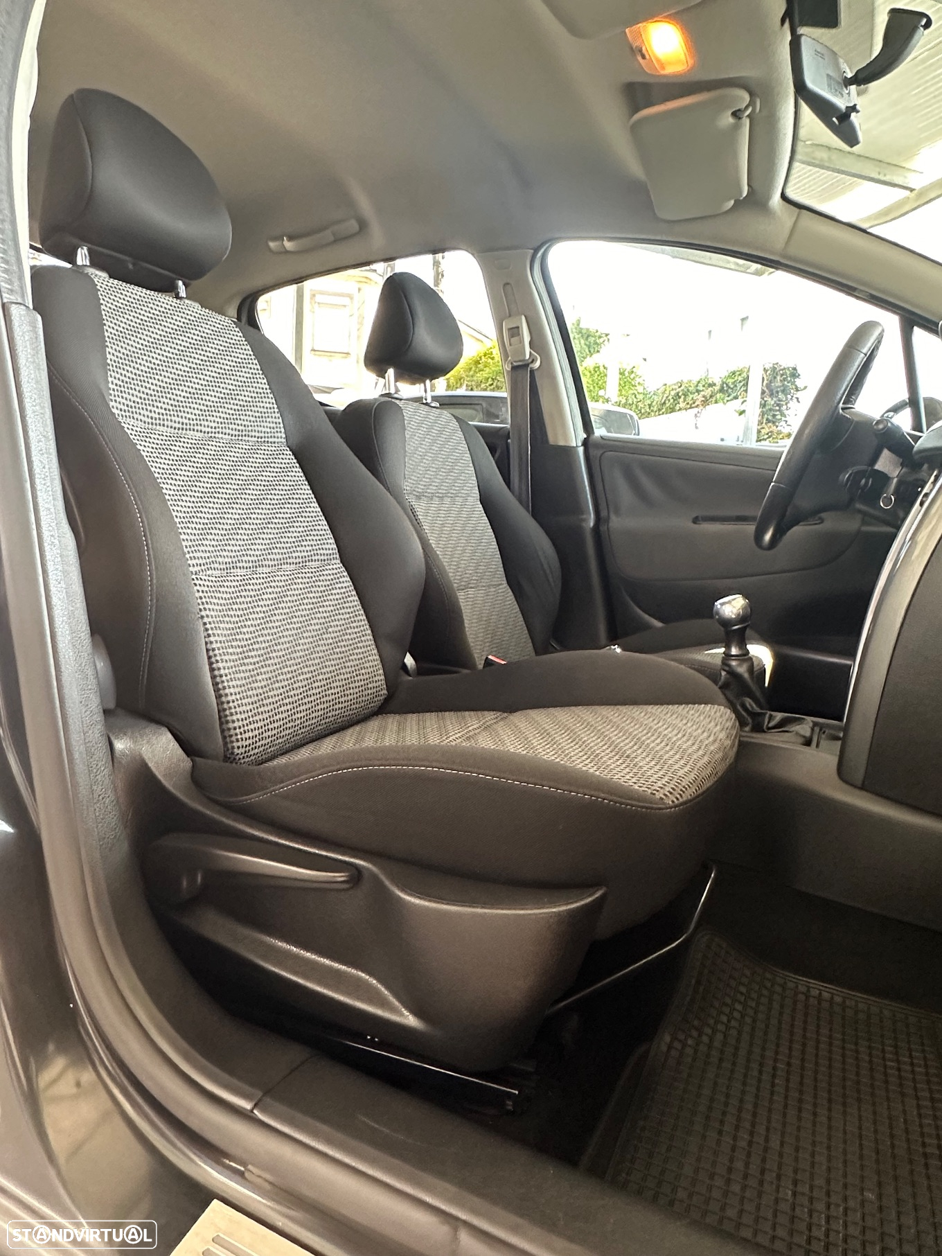 Peugeot 207 1.4 16V SE Sportium - 20