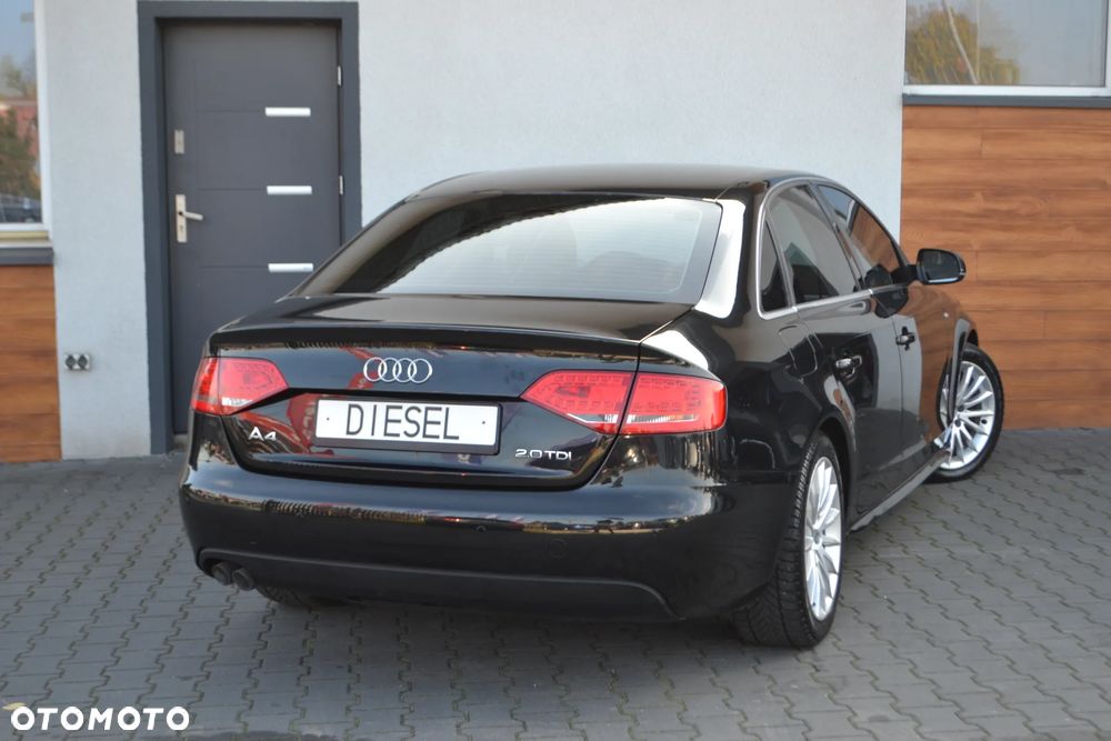 Audi A4 2010 photo 3