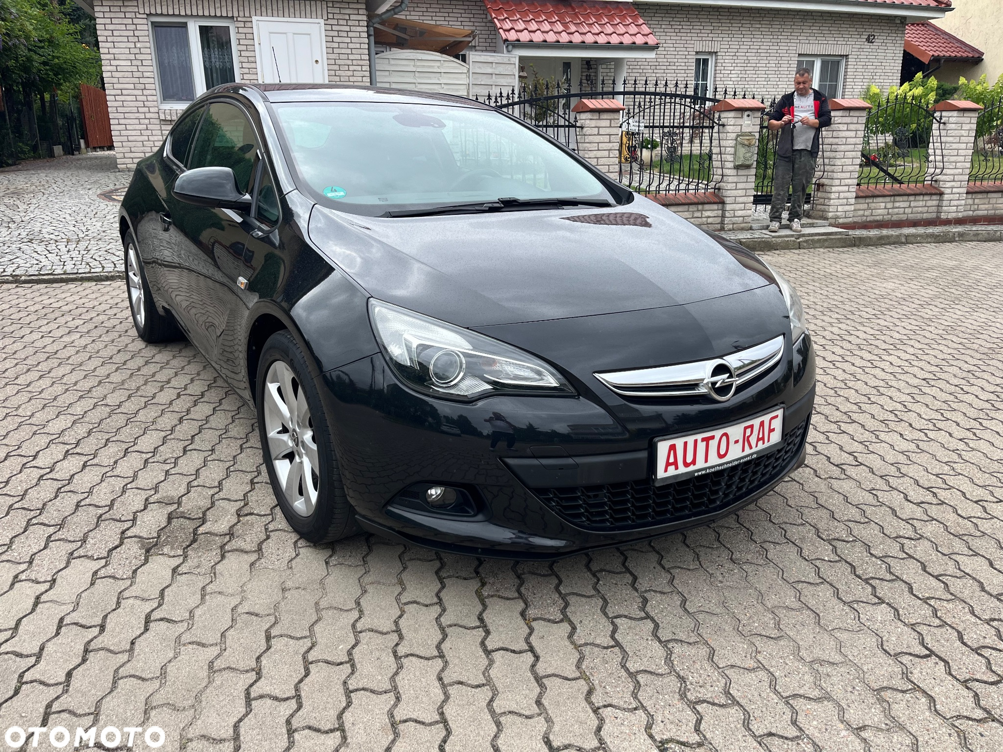 Opel Astra GTC 1.4 Turbo - 12