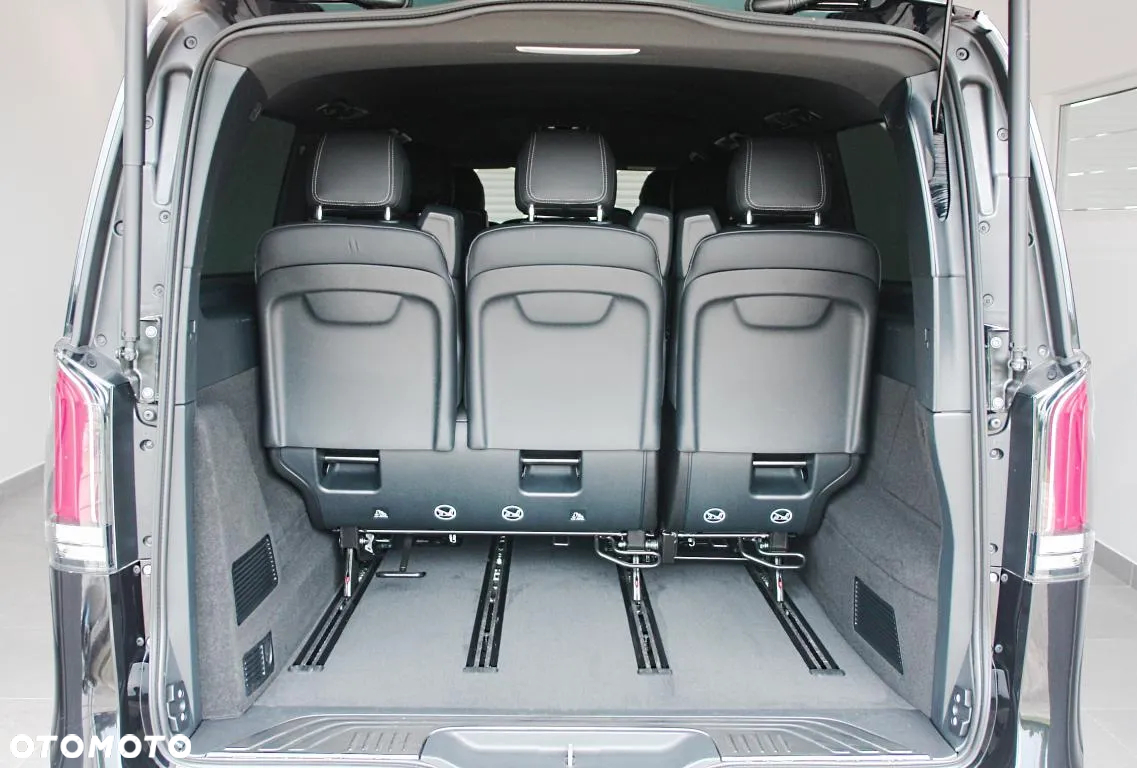 Mercedes-Benz Klasa V 300 d extralang 9G-TRONIC Avantgarde - 13