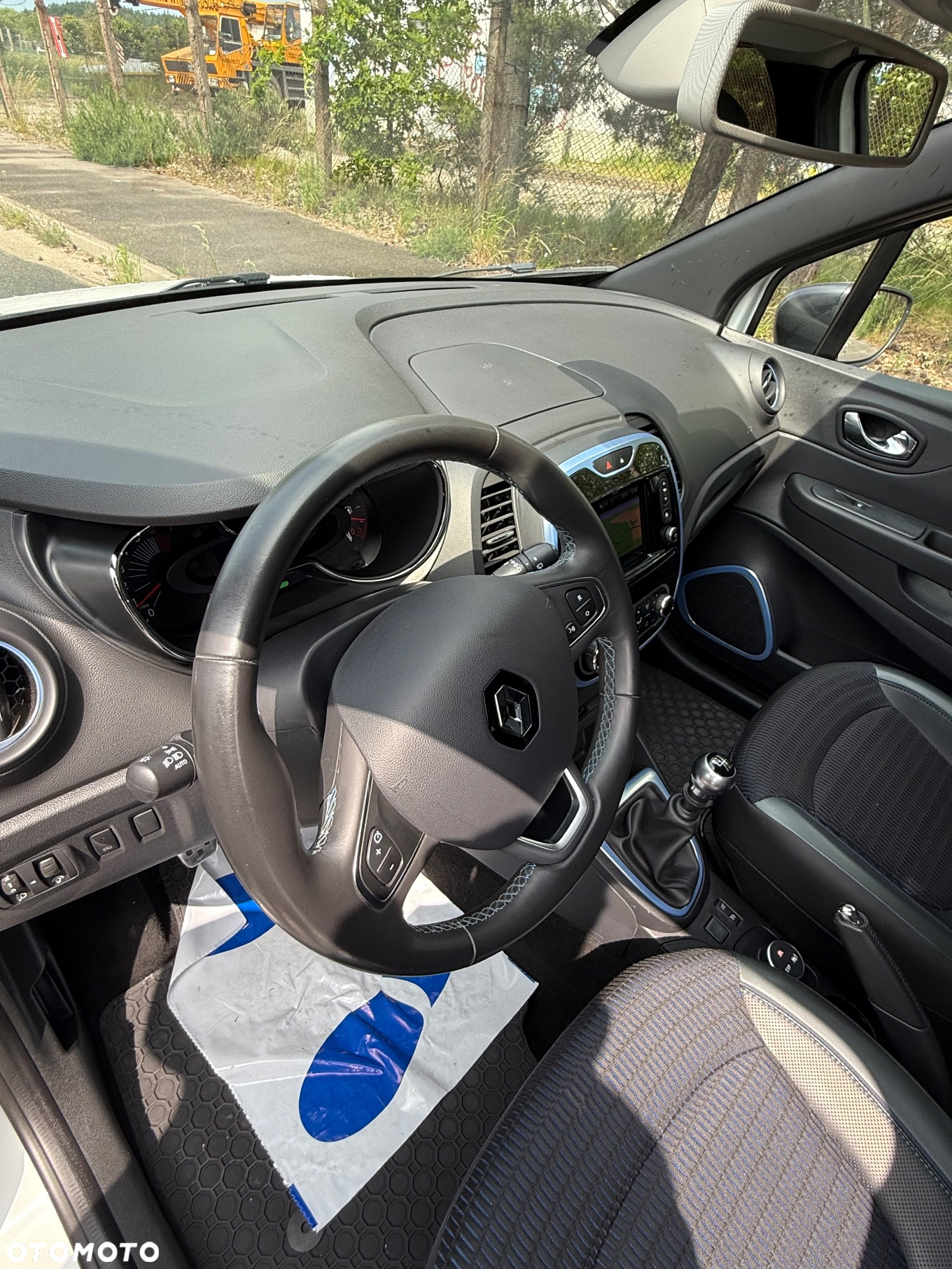 Renault Captur 1.2 Energy TCe Limited - 30