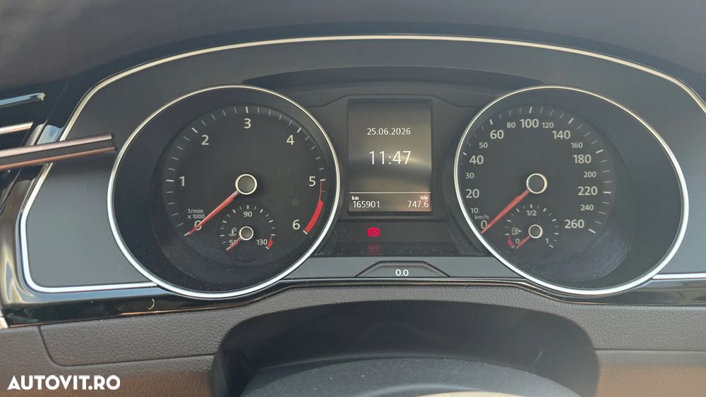 Volkswagen Passat - 16