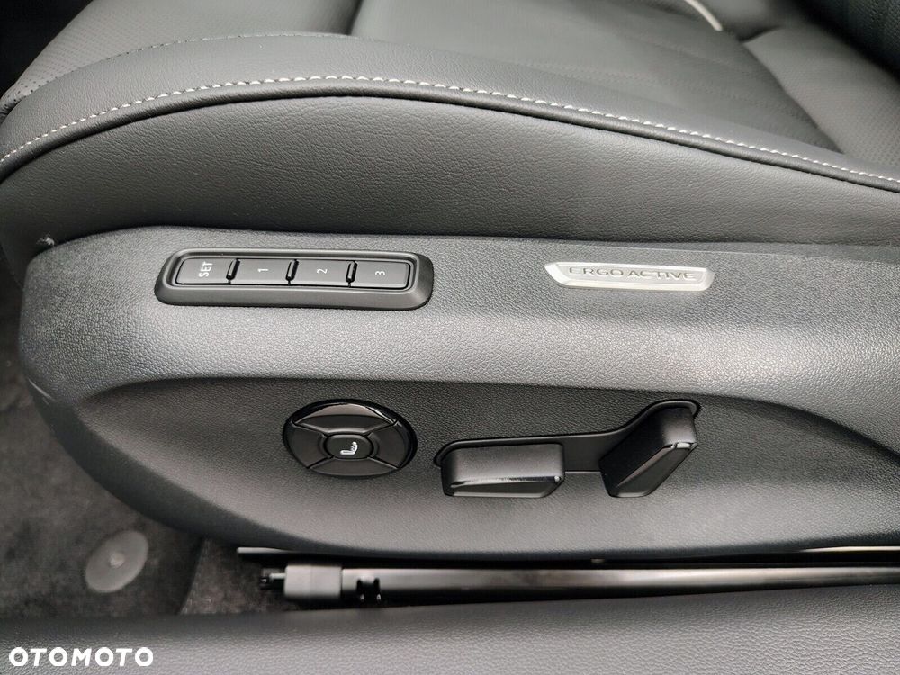 Volkswagen Passat 1.5 TSI EVO Elegance DSG - 22