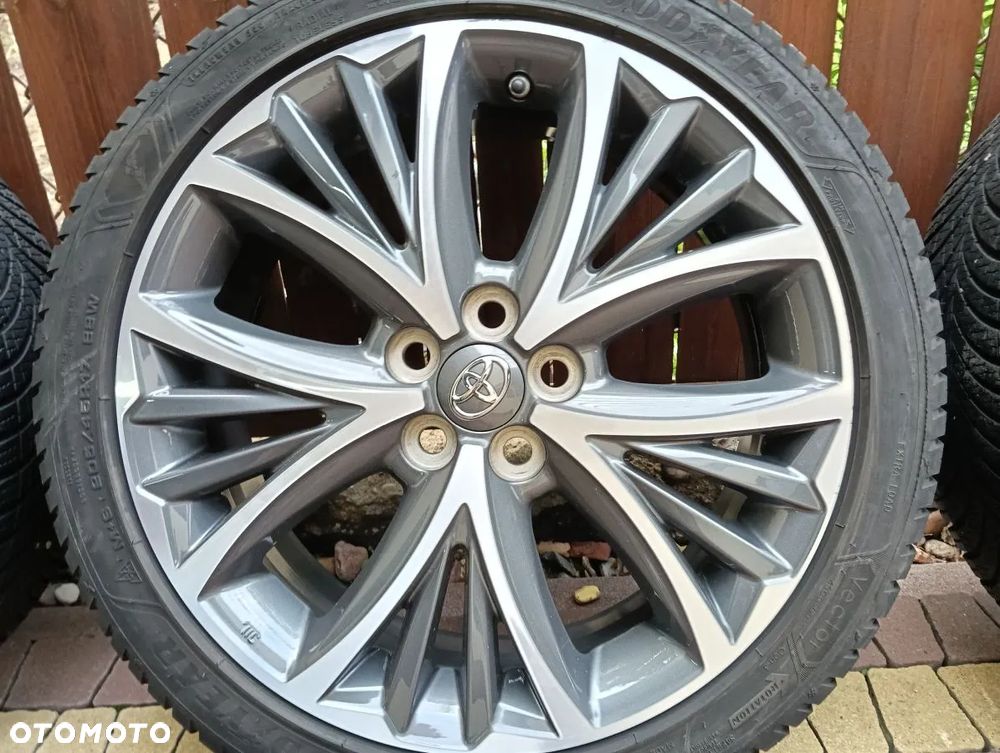 TOYOTA YARIS 19-24r Koła z Oponami Zimowymi 205/45 R17 GOGDYEAR 21/22r - 3