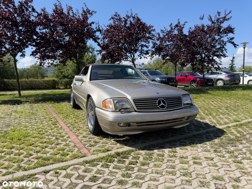 Mercedes-Benz SL - 1