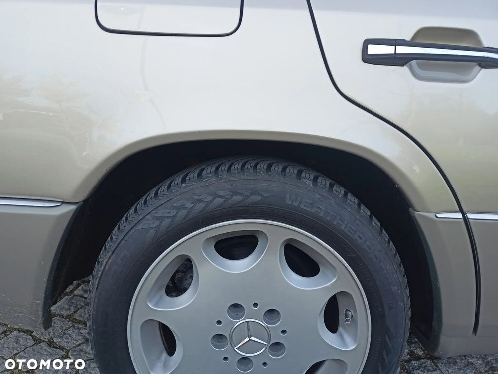 Mercedes-Benz W124 (1984-1993) - 38