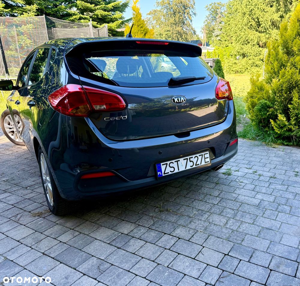 Kia Ceed - 12