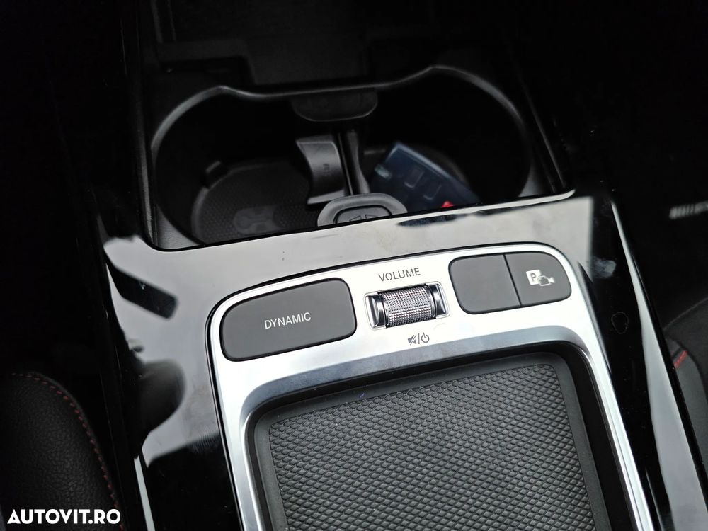 Mercedes-Benz CLA 250 - 16