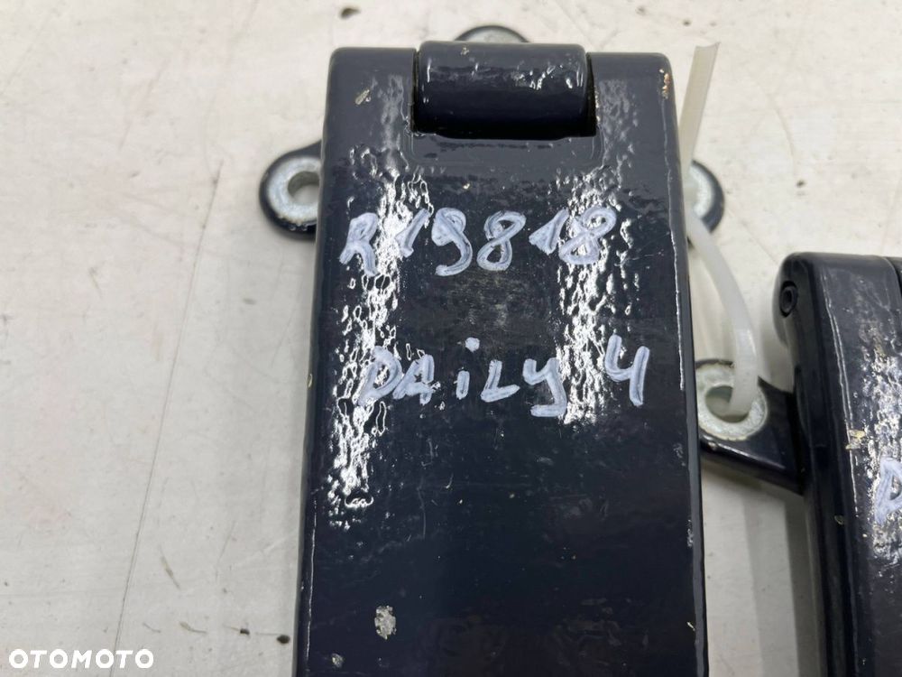 Zawias drzwi Iveco Daily 4 IV 14r.- zawiasy 180 stopni lewych prawych tylnych drzwi bagażnika - 4