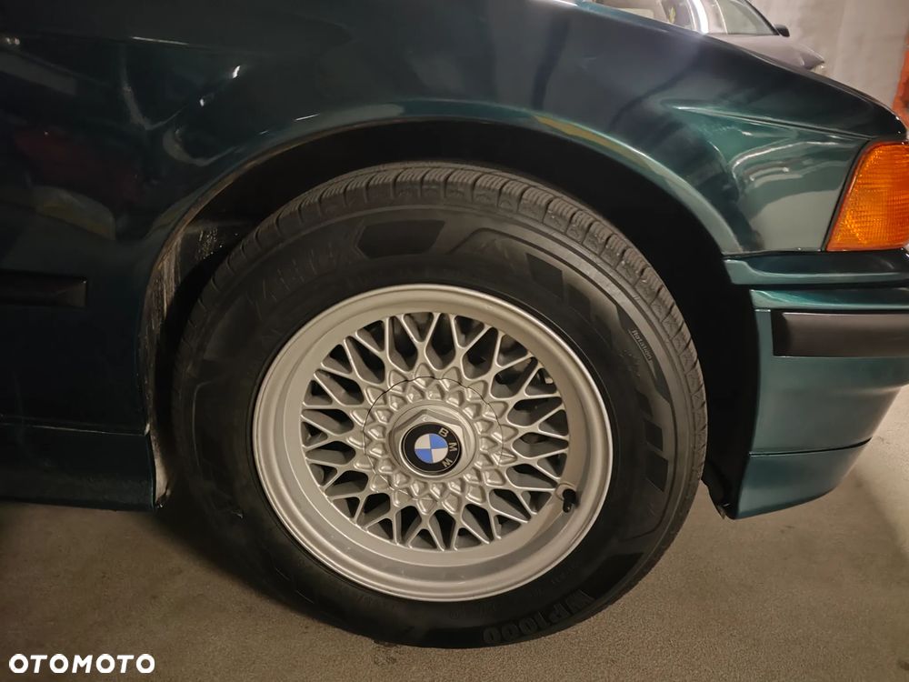 BMW Seria 3 316i - 32