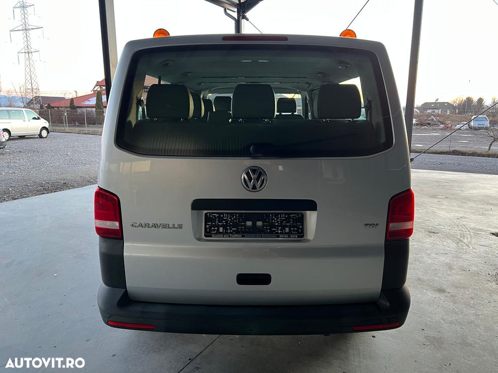 Volkswagen Caravelle - 9