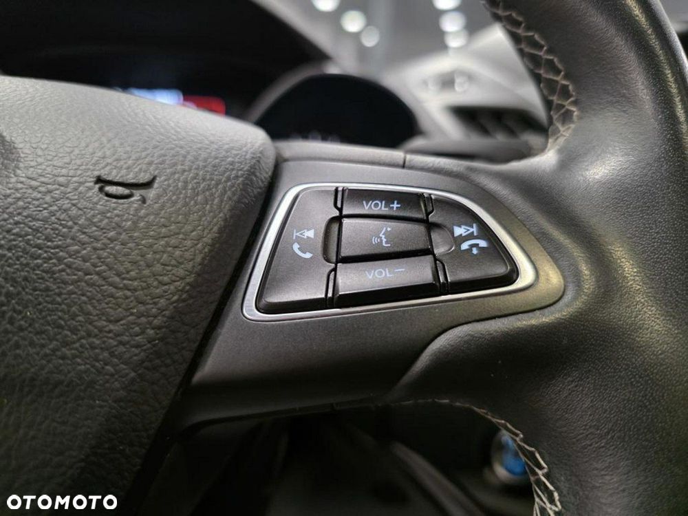 Ford Kuga 2.0 TDCi 4x2 ST-Line - 30