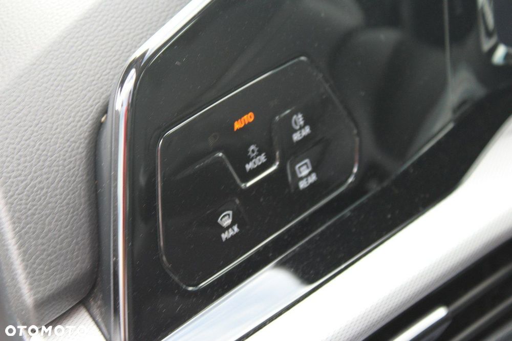Volkswagen Golf - 17