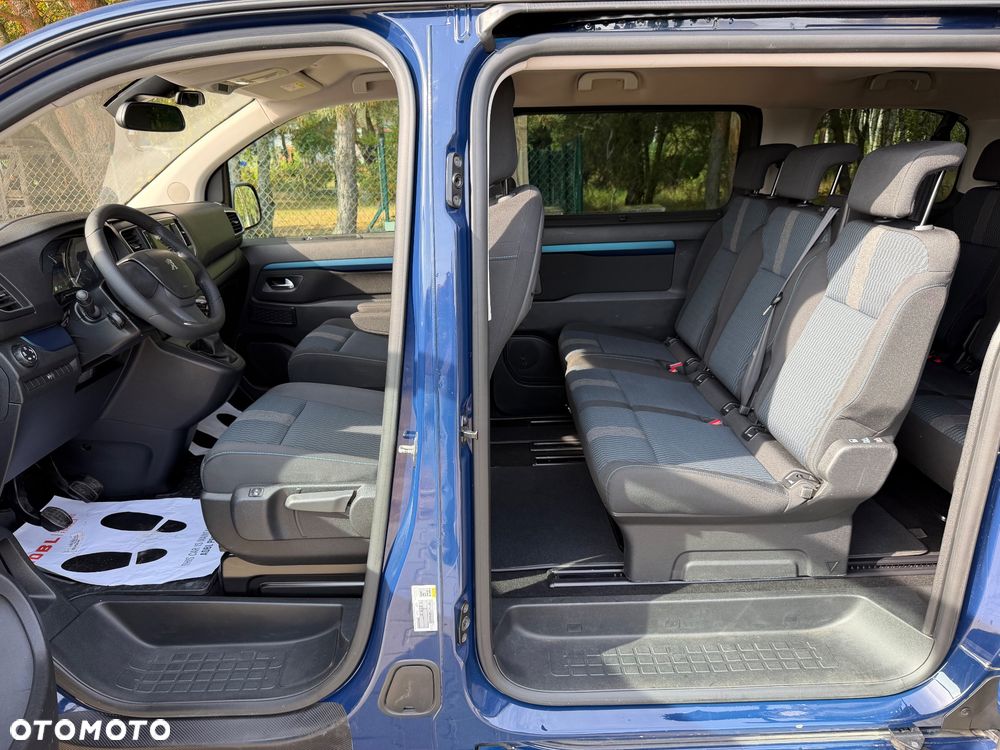 Peugeot Traveller - 30
