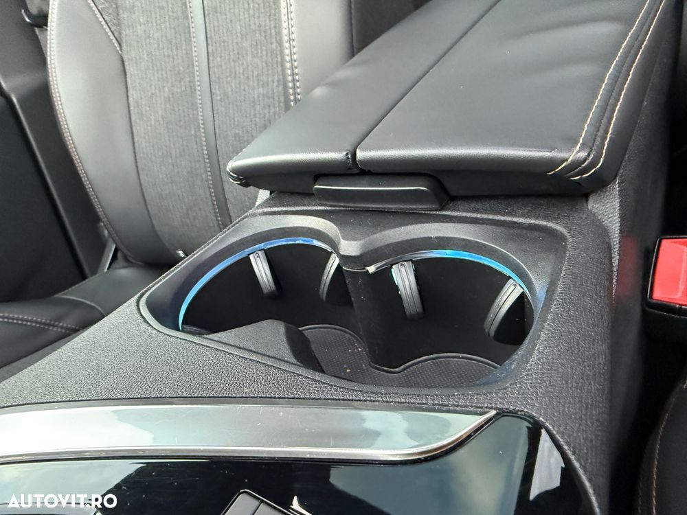 Peugeot 3008 1.2 PureTech Turbo S&S EAT6 GT-Line - 26