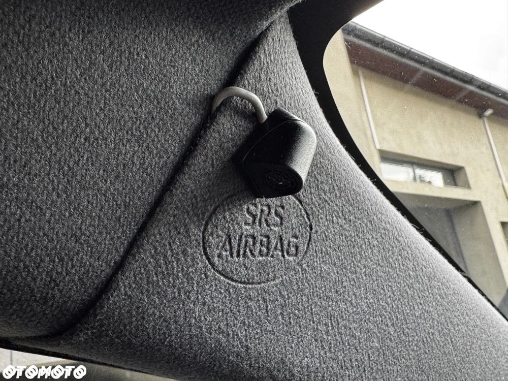 Toyota Corolla 1.8 Hybrid Comfort - 33
